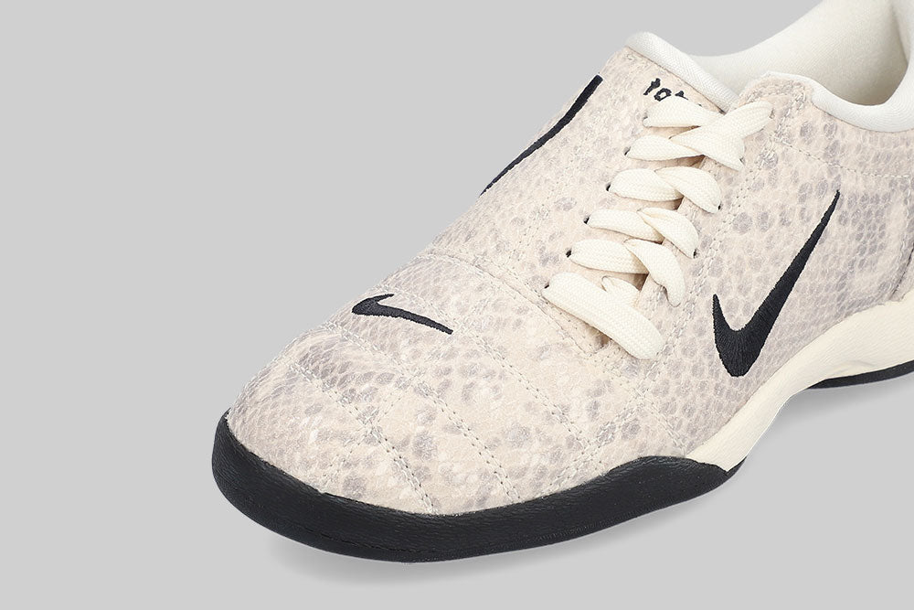 Women's Nike Total 90 SE 'Pale Ivory'